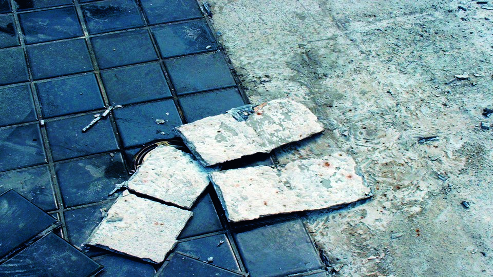 Tile debonding Thumbnail