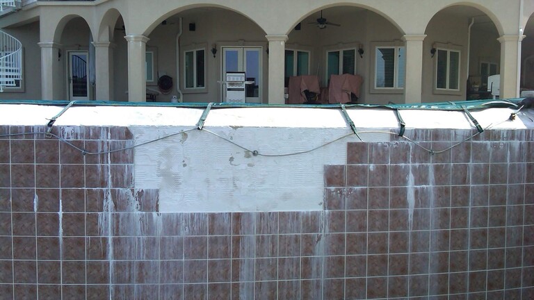 Adhesive for efflorescence Adhesive for efflorescence
